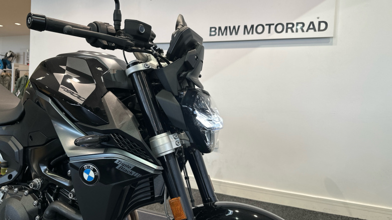 BMW F900 R